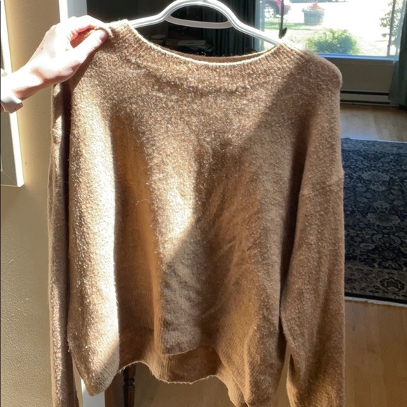 H&M- he there’s light brown sweater - Picture 2 of 3